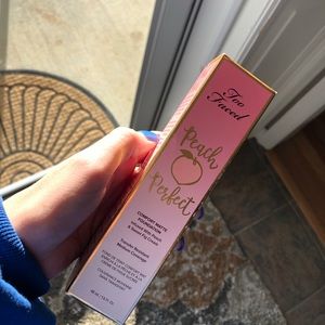 Too Faced Peach perfect foundation